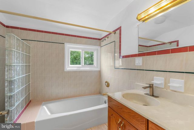 129 WHITEMARSH RD, Ardmore, PA 19003