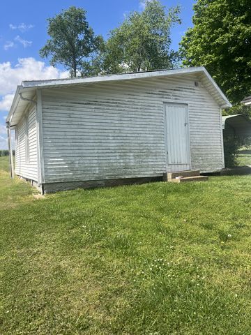 1107 W Church St, Orlinda, TN 37141