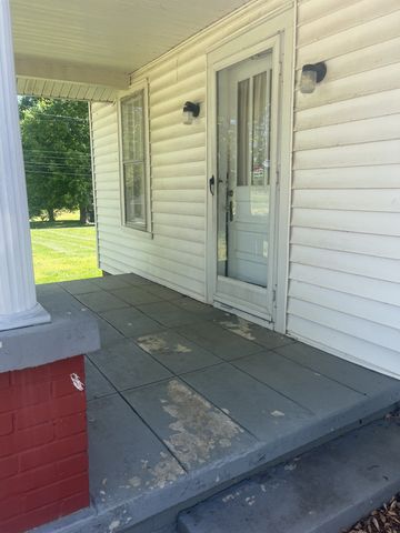 1107 W Church St, Orlinda, TN 37141