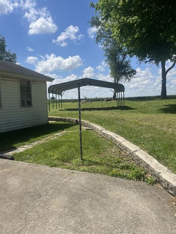 1107 W Church St, Orlinda, TN 37141