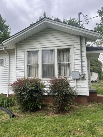 1107 W Church St, Orlinda, TN 37141