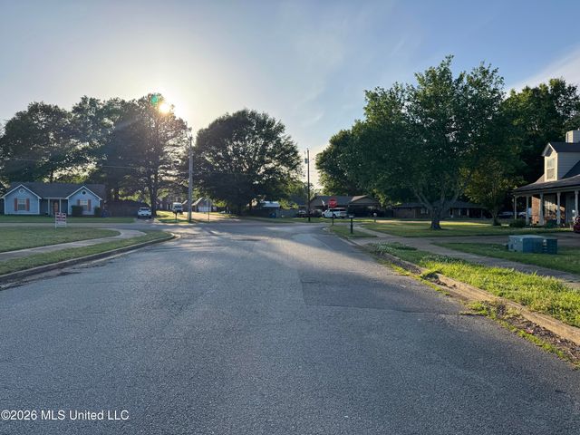 9284 Brooks Drive, Olive Branch, MS 38654