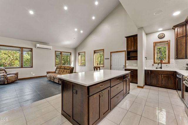 205 Witness Way, Rogue River, OR 97537