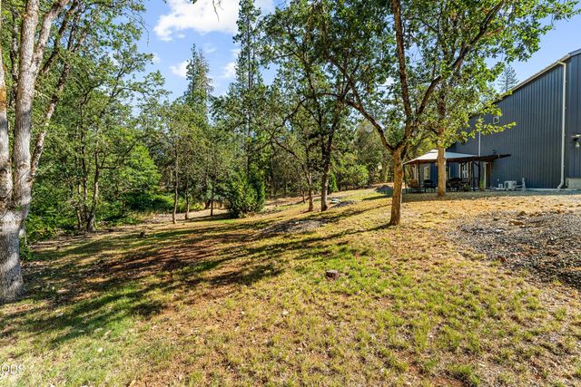 205 Witness Way, Rogue River, OR 97537