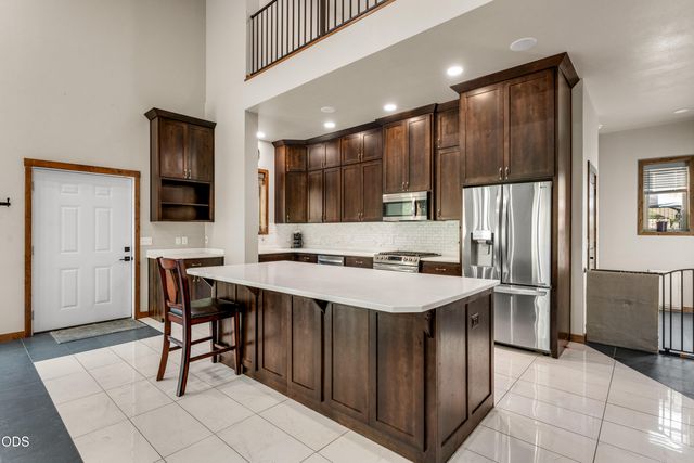 205 Witness Way, Rogue River, OR 97537