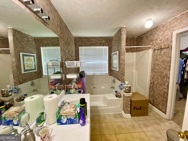 2534 Meadow Brooke Court, Lithonia, GA 30058