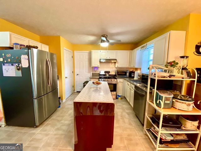 2534 Meadow Brooke Court, Lithonia, GA 30058