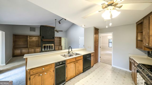 7012 S Pinewood Court, Villa Rica, GA 30180