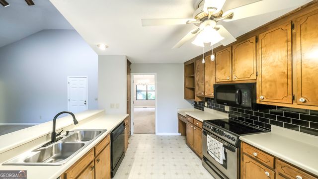 7012 S Pinewood Court, Villa Rica, GA 30180