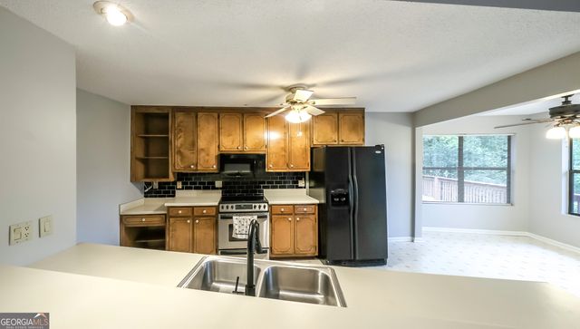 7012 S Pinewood Court, Villa Rica, GA 30180