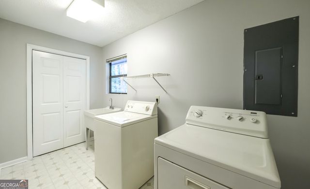 7012 S Pinewood Court, Villa Rica, GA 30180