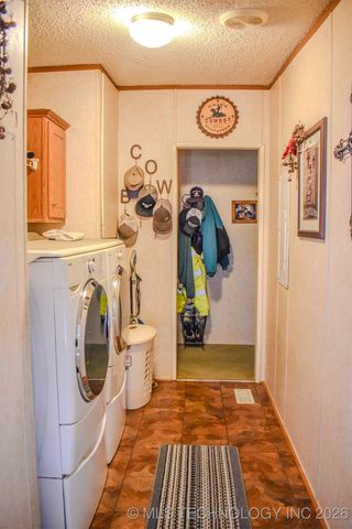 2418 E 2090 Road, Hugo, OK 74743