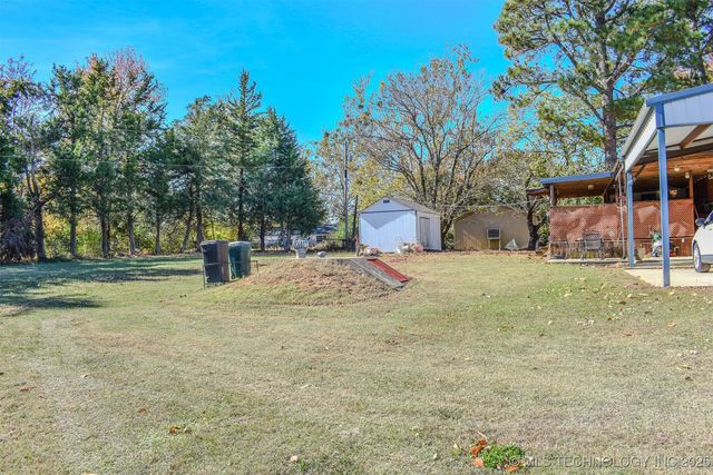 2418 E 2090 Road, Hugo, OK 74743