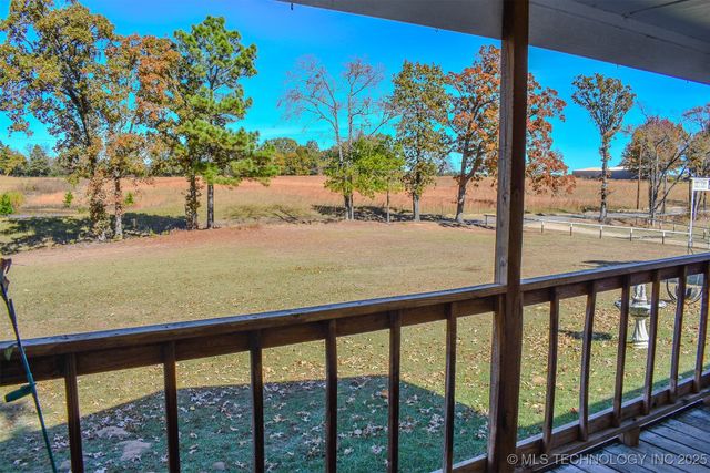 2418 E 2090 Road, Hugo, OK 74743