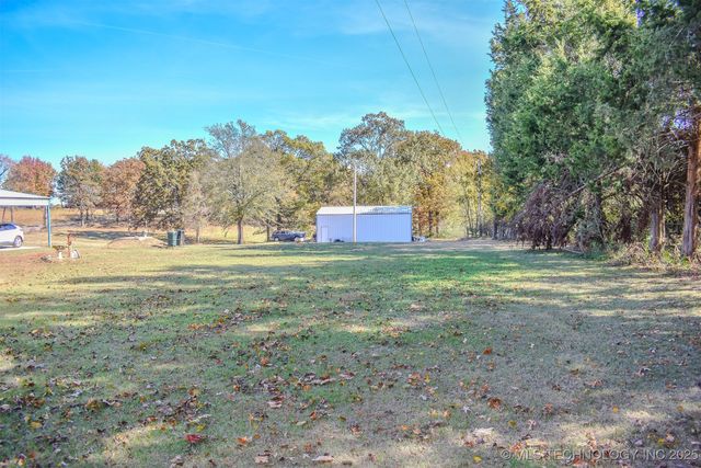 2418 E 2090 Road, Hugo, OK 74743