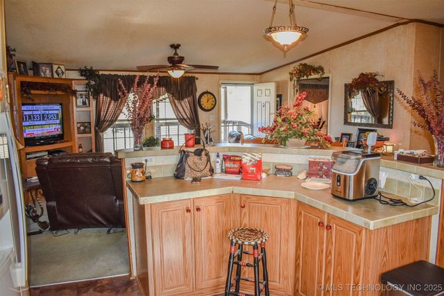 2418 E 2090 Road, Hugo, OK 74743