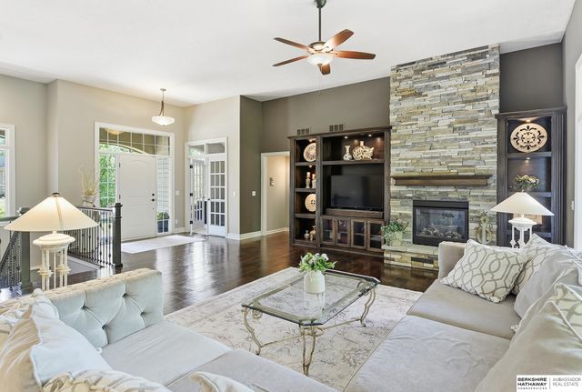 3110 N 194 Street, Elkhorn, NE 68022
