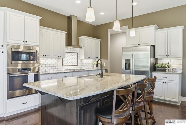 3110 N 194 Street, Elkhorn, NE 68022