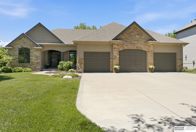 3110 N 194 Street, Elkhorn, NE 68022