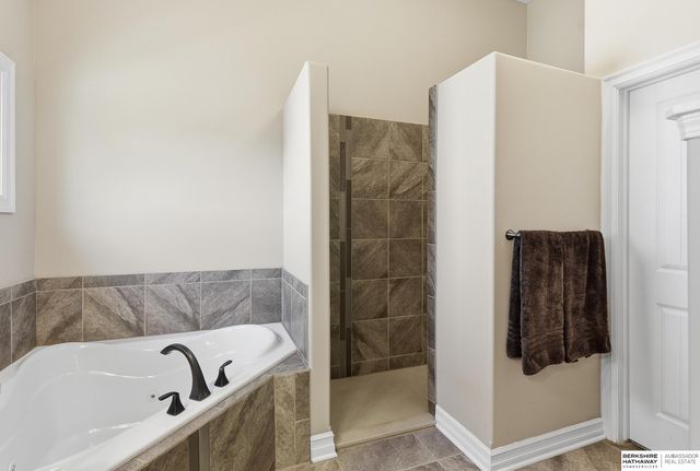 3110 N 194 Street, Elkhorn, NE 68022