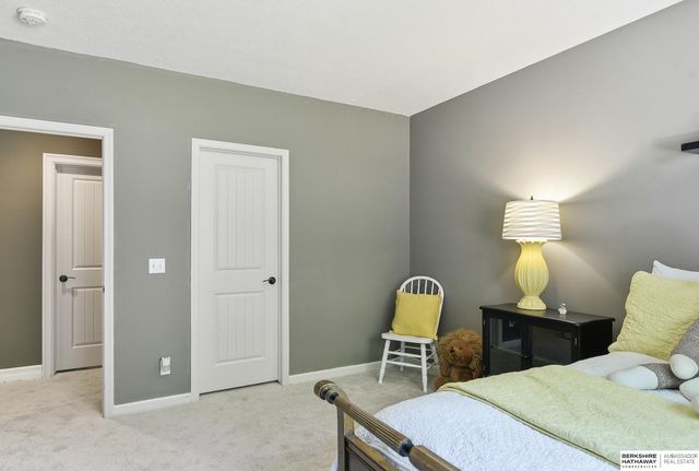 3110 N 194 Street, Elkhorn, NE 68022