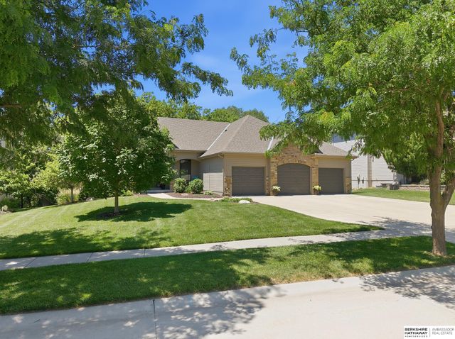 3110 N 194 Street, Elkhorn, NE 68022
