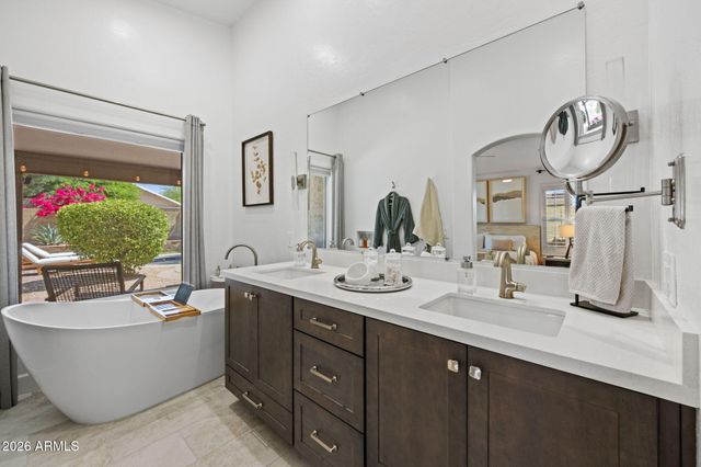3618 E RENEE Drive, Phoenix, AZ 85050