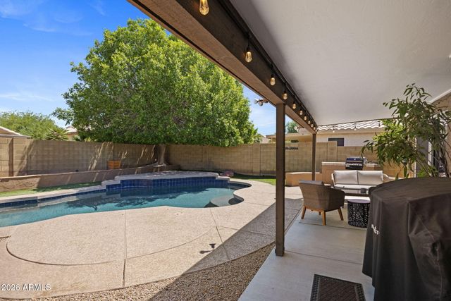 3618 E RENEE Drive, Phoenix, AZ 85050