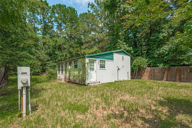 477 Canadian Dr, Trinity, TX 75862