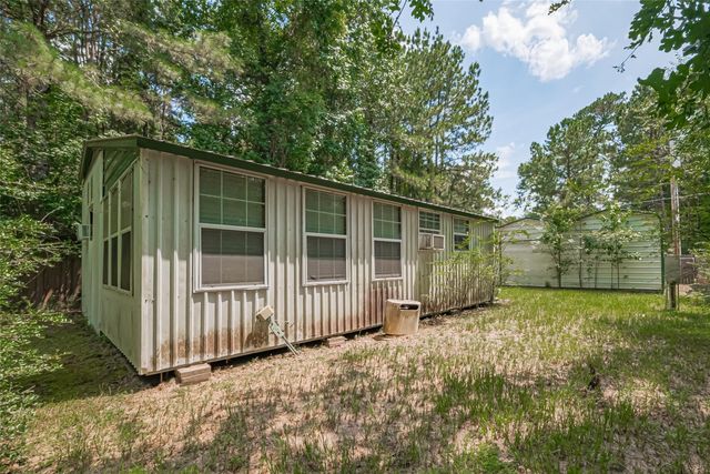 477 Canadian Dr, Trinity, TX 75862