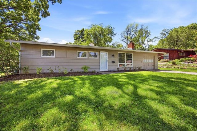 5507 W 78 Terrace, Prairie Village, KS 66208