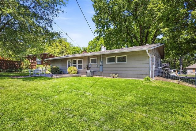 5507 W 78 Terrace, Prairie Village, KS 66208