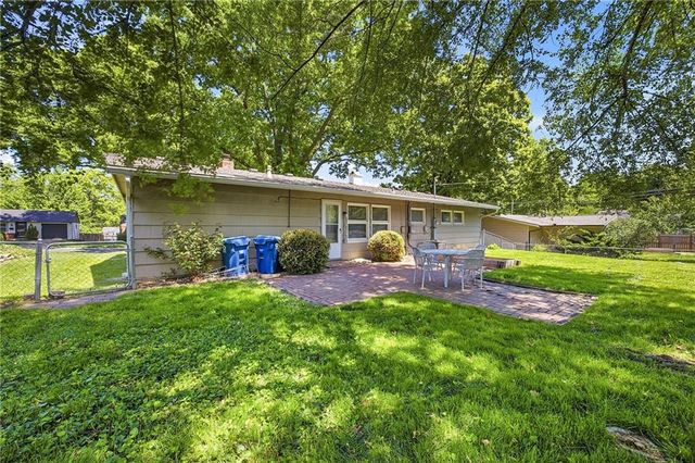 5507 W 78 Terrace, Prairie Village, KS 66208