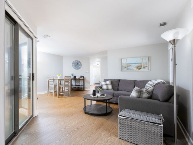 770 Salisbury Street 319, Worcester, MA 01609