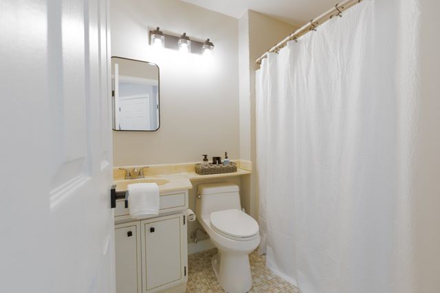 770 Salisbury Street 319, Worcester, MA 01609