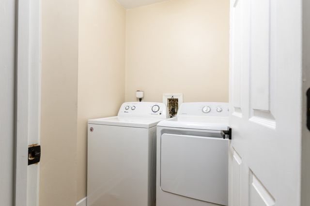 770 Salisbury Street 319, Worcester, MA 01609