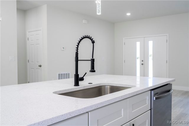 7780 N Sarazen Drive, Citrus Springs, FL 34434