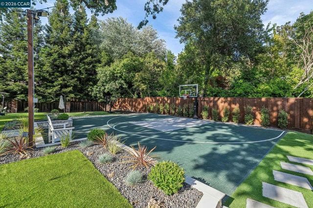 786 Los Palos Mnr, Lafayette, CA 94549