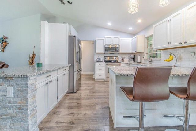 910 Liberty Lane, Auburndale, FL 33823