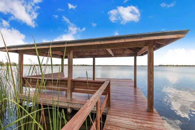 910 Liberty Lane, Auburndale, FL 33823