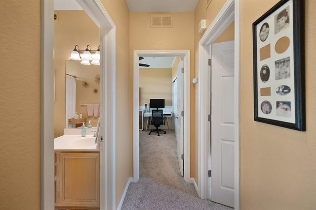 6550 Hearthstone Cir, Rocklin, CA 95677