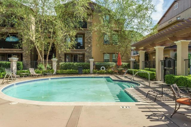 6550 Hearthstone Cir, Rocklin, CA 95677