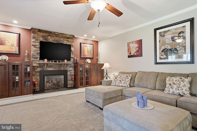 503 HEATONS MILL DR, Langhorne, PA 19047