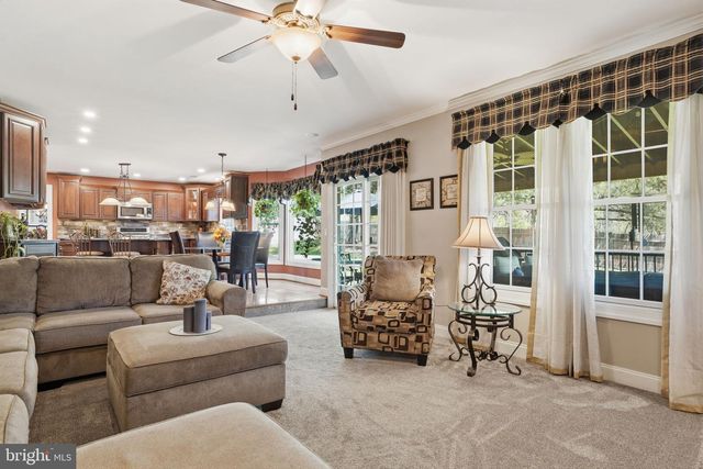 503 HEATONS MILL DR, Langhorne, PA 19047