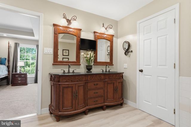 503 HEATONS MILL DR, Langhorne, PA 19047