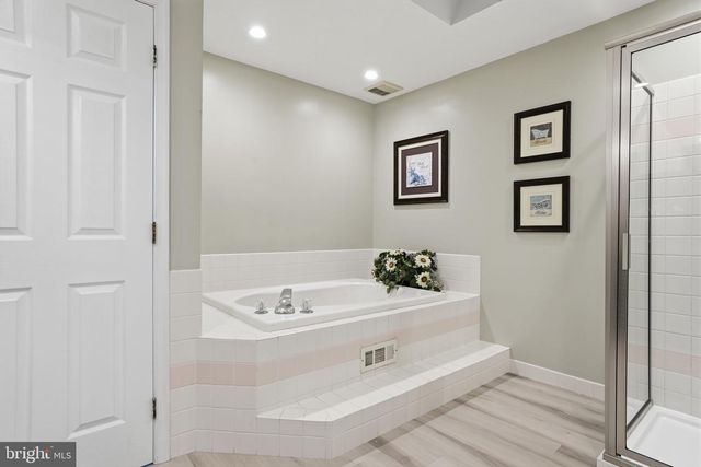 503 HEATONS MILL DR, Langhorne, PA 19047