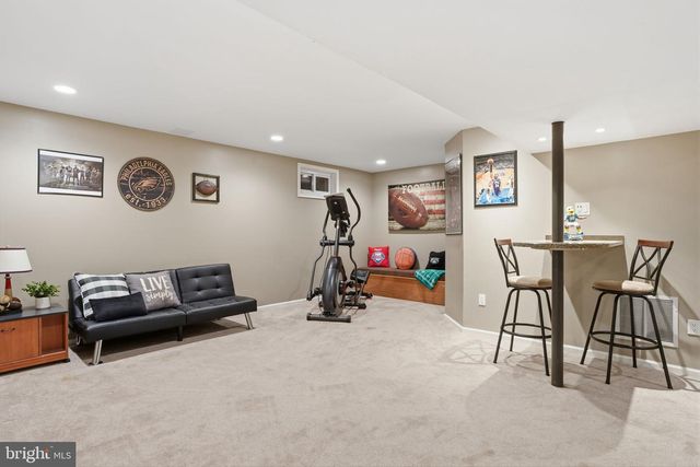 503 HEATONS MILL DR, Langhorne, PA 19047