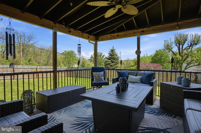 503 HEATONS MILL DR, Langhorne, PA 19047