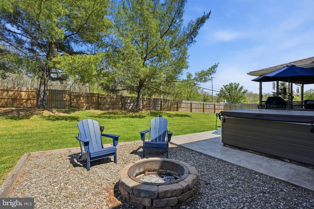 503 HEATONS MILL DR, Langhorne, PA 19047