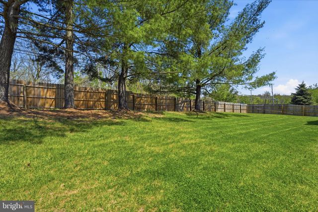 503 HEATONS MILL DR, Langhorne, PA 19047